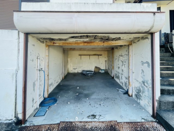 駐車場に車を止められます