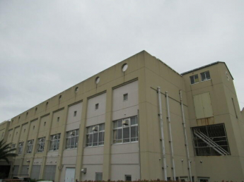 神戸市立六甲小学校まで260m