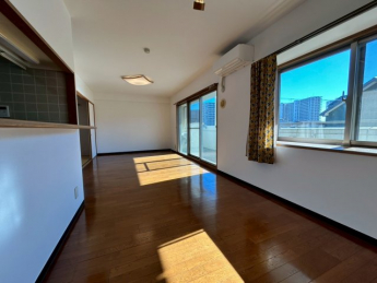 【居間・リビング】