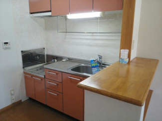 コンパクトなキッチンで掃除もラクラク