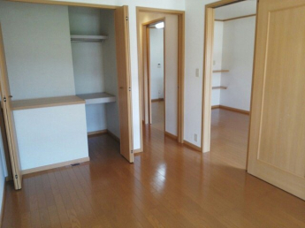 内装は落ち着いています