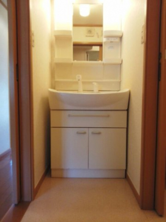 スペースが確保できる洗面所です