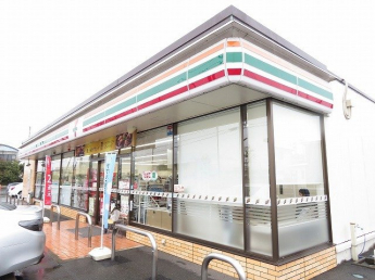 セブンイレブン中央病院前店様まで1300m