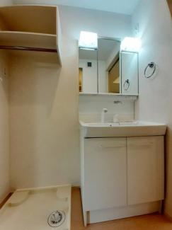 忙しい朝には欠かせない洗面所です