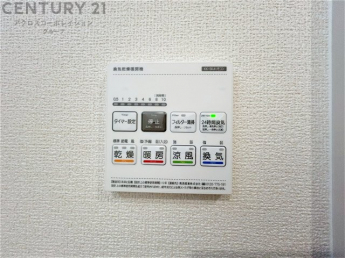 暖房機能があるため、冬場でも温かい浴室で入浴でき、乾燥機能があるため、水気を素早く取り除けます。また、換気機能があるため、湿気を素早く排出してカビや雑菌の発生を防ぐことができます。