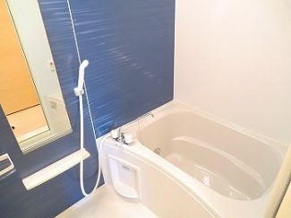 ゆったり過ごせるお風呂です