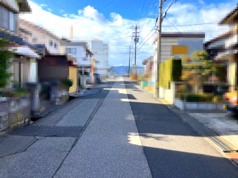 【前面道路含む現地写真】