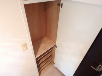 玄関が片付く下駄箱付きです