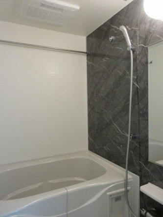 落ち着いた空間のお風呂です