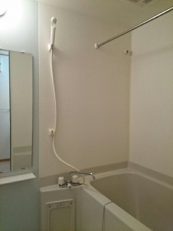 コンパクトで使いやすいお風呂です