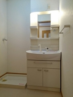 コンパクトで使いやすい洗面所