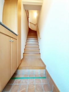 明るい玄関です