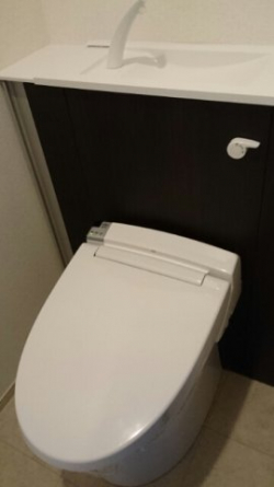 ゆったりとした空間のトイレです
