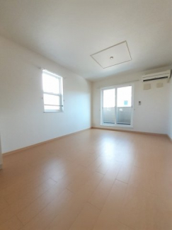 内装は落ち着いています