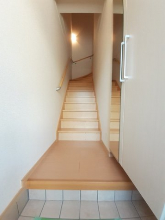 シンプルで使いやすい玄関です