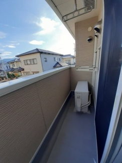 外からの目が気にならないバルコニーで洗濯物が干せます