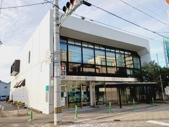 伊予銀行郡中支店様まで1100m