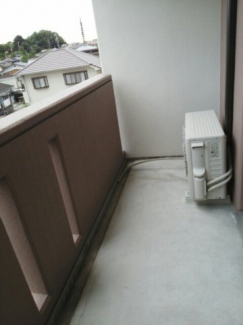 お洗濯にも便利なバルコニー付き