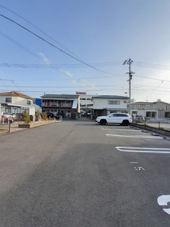 駐車場があるので、車を買う予定の方も安心です