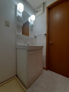 コンパクトで使いやすい洗面所