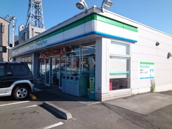 ファミリーマート牛渕店様まで500m