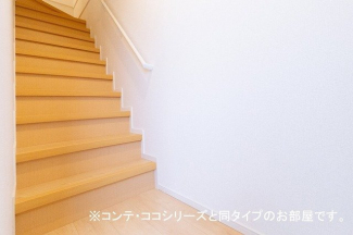 収納もある玄関です