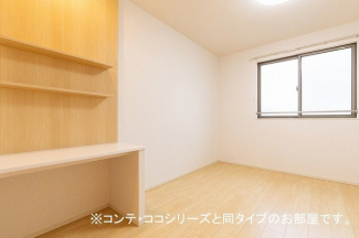 明るい色調の室内です