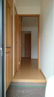 毎日通る玄関はこちらです