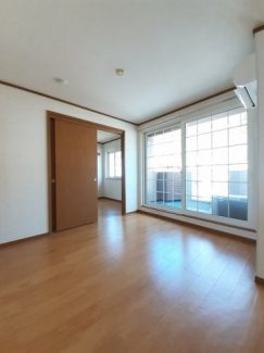 明るい室内です