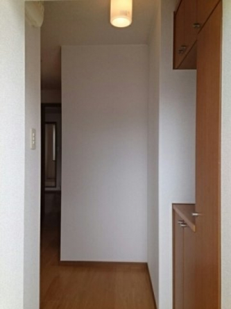 明るい玄関です