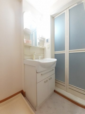 忙しい朝には欠かせない洗面所です