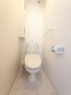 コンパクトで使いやすいトイレです