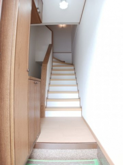 落ち着いた玄関です