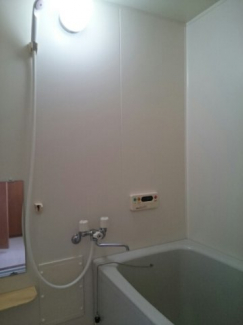 落ち着いた空間のお風呂です