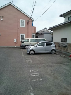 駐車場に車を止められます