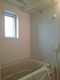 日々の疲れを癒すお風呂付です