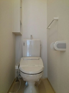 清潔感のあるトイレです