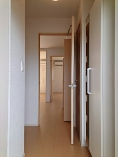 落ち着いた玄関です