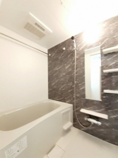 日々の疲れを癒すお風呂付です