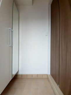 落ち着いた玄関です