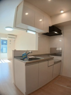 コンパクトなキッチンで掃除もラクラク