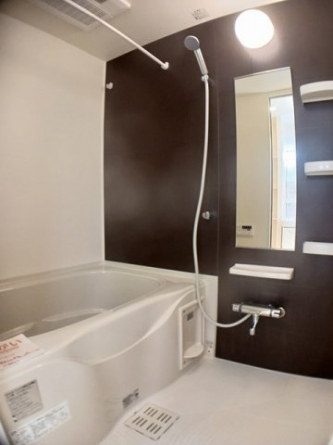 コンパクトで使いやすいお風呂です