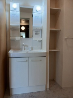 コンパクトで使いやすい洗面所