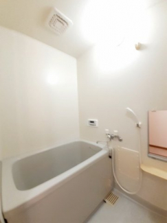 ゆったり過ごせるお風呂です