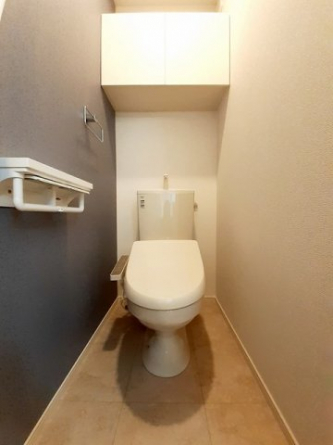 ゆったりとした空間のトイレです