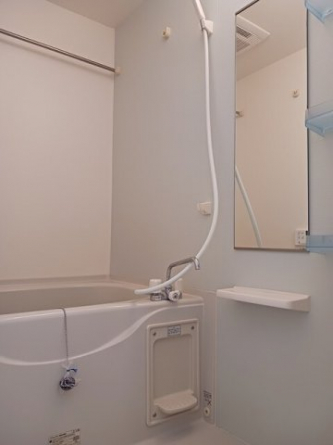 コンパクトで使いやすいお風呂です