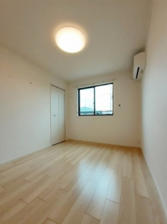 明るい室内です