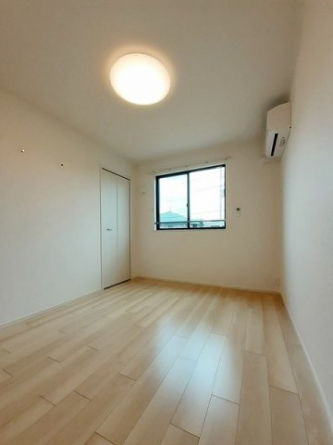 明るい室内です