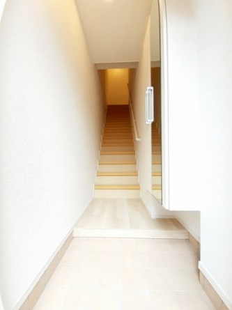 落ち着いた玄関です