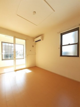 中はこのようになっています